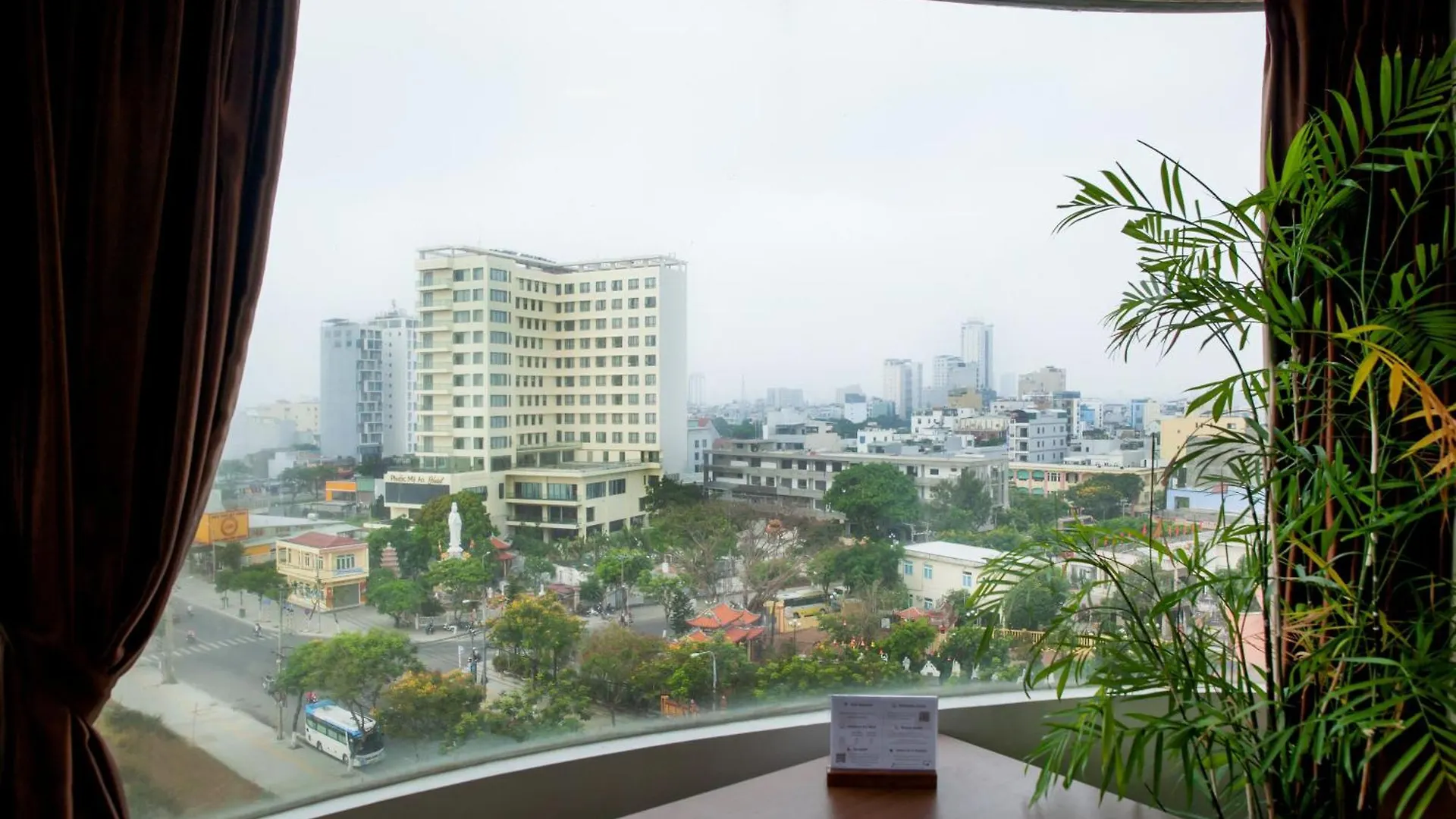 Waikiki Beach Hotel Da Nang